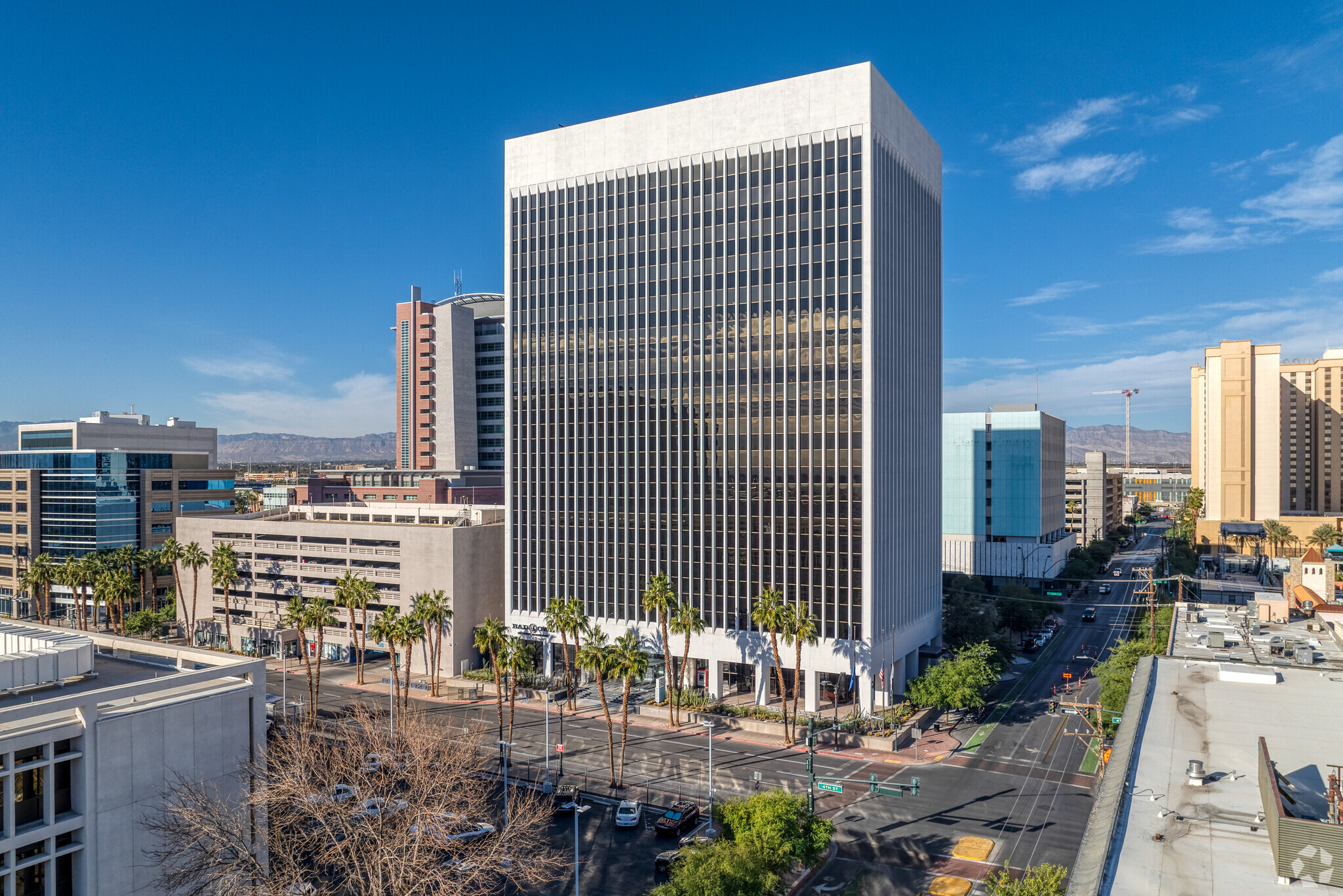 300 S 4th St, Las Vegas, NV for lease Building Photo- Image 1 of 22