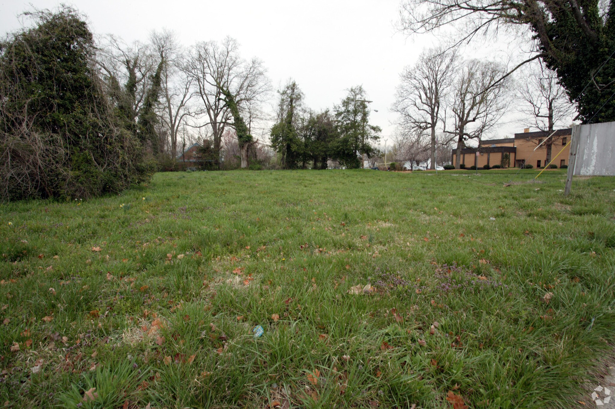 2900 W English Rd, High Point, NC for sale Primary Photo- Image 1 of 1