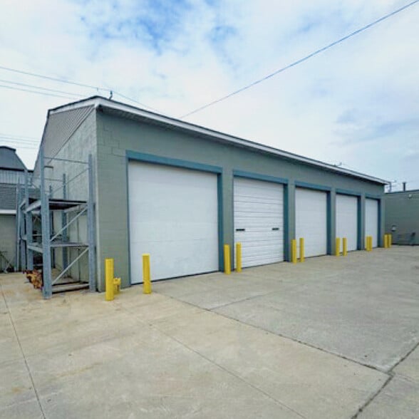 1415 Wordsworth St, Ferndale, MI for lease - Building Photo - Image 1 of 1