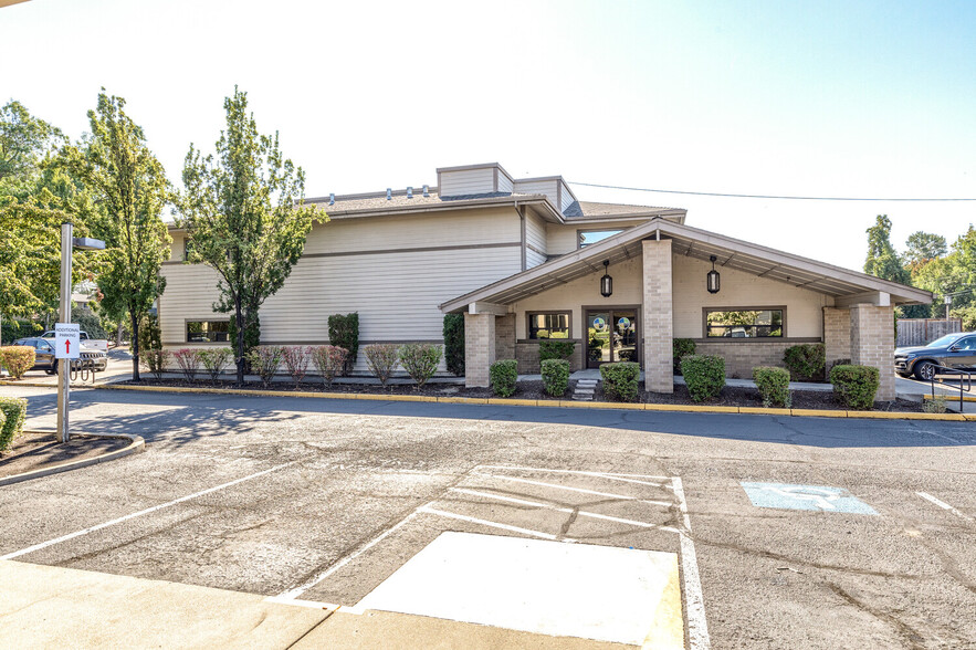 717 Murphy Rd, Medford, OR for sale - Building Photo - Image 3 of 11