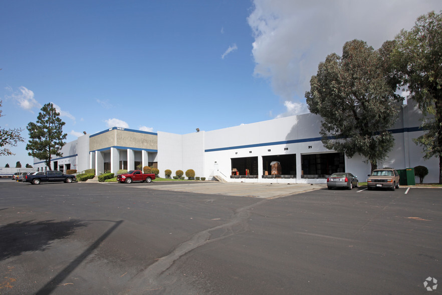 14647-14667 Northam St, La Mirada, CA for lease - Building Photo - Image 3 of 6