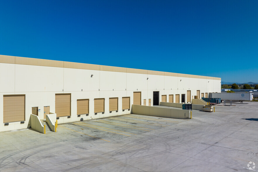 42006 Remington Ave, Temecula, CA for lease - Building Photo - Image 3 of 6