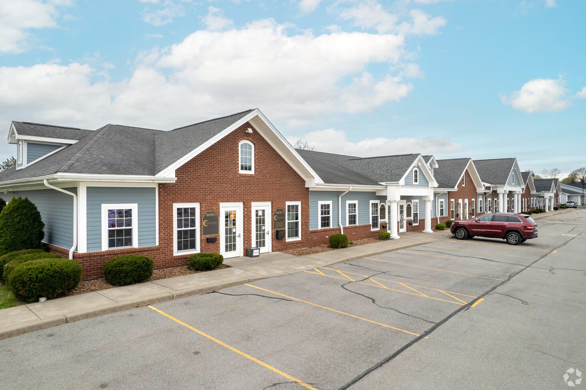 421-481 PENBROOKE Dr, Penfield, NY for lease Building Photo- Image 1 of 5