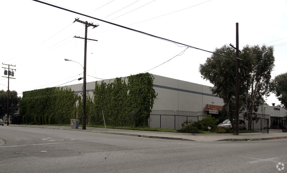 1200-1212 S Vail Ave, Montebello, CA for lease - Building Photo - Image 2 of 4