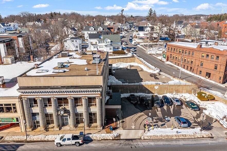 29 Parker St, Gardner, MA 01440 29 Parker St