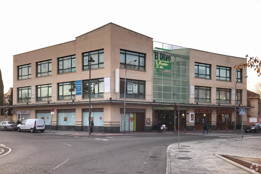 Coworking Space in Parla, Madrid for lease - Building Photo - Image 2 of 2