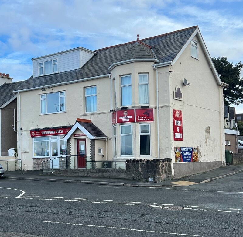 54 Warren Dr, Llandudno Junction for sale Primary Photo- Image 1 of 1