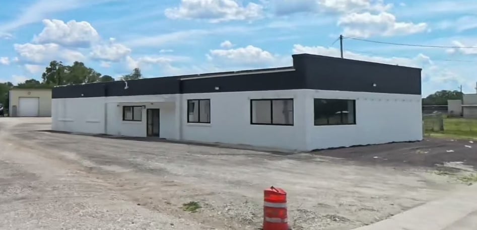 1000 Monmouth Blvd, Galesburg, IL for sale Primary Photo- Image 1 of 9