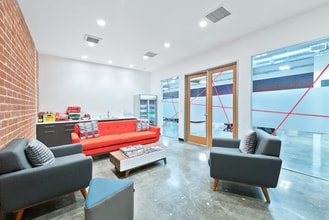 13100 Yukon Ave, Hawthorne, CA for lease Interior Photo- Image 2 of 6