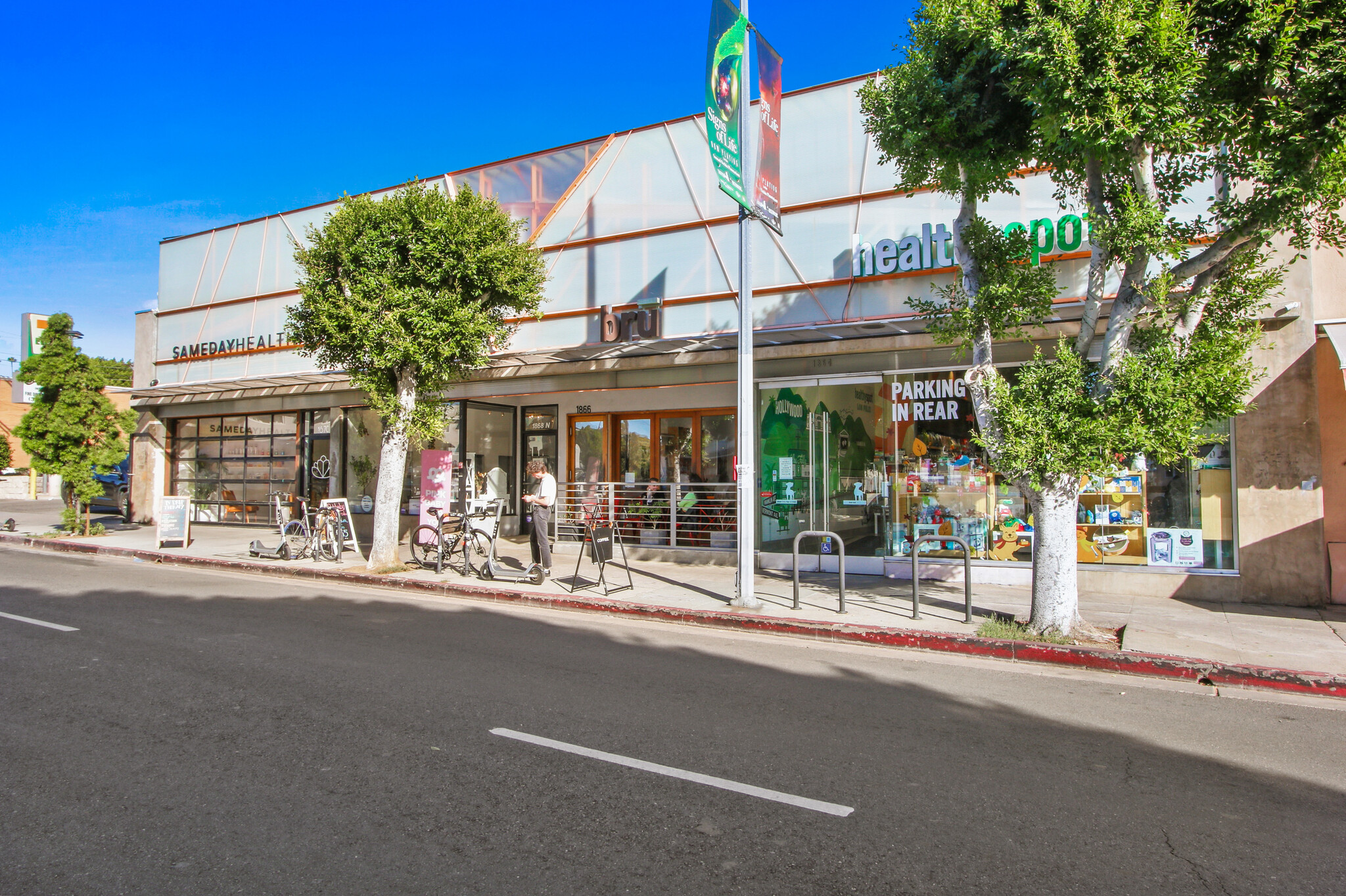 1864-1870 N Vermont Ave, Los Angeles, CA for lease Building Photo- Image 1 of 10