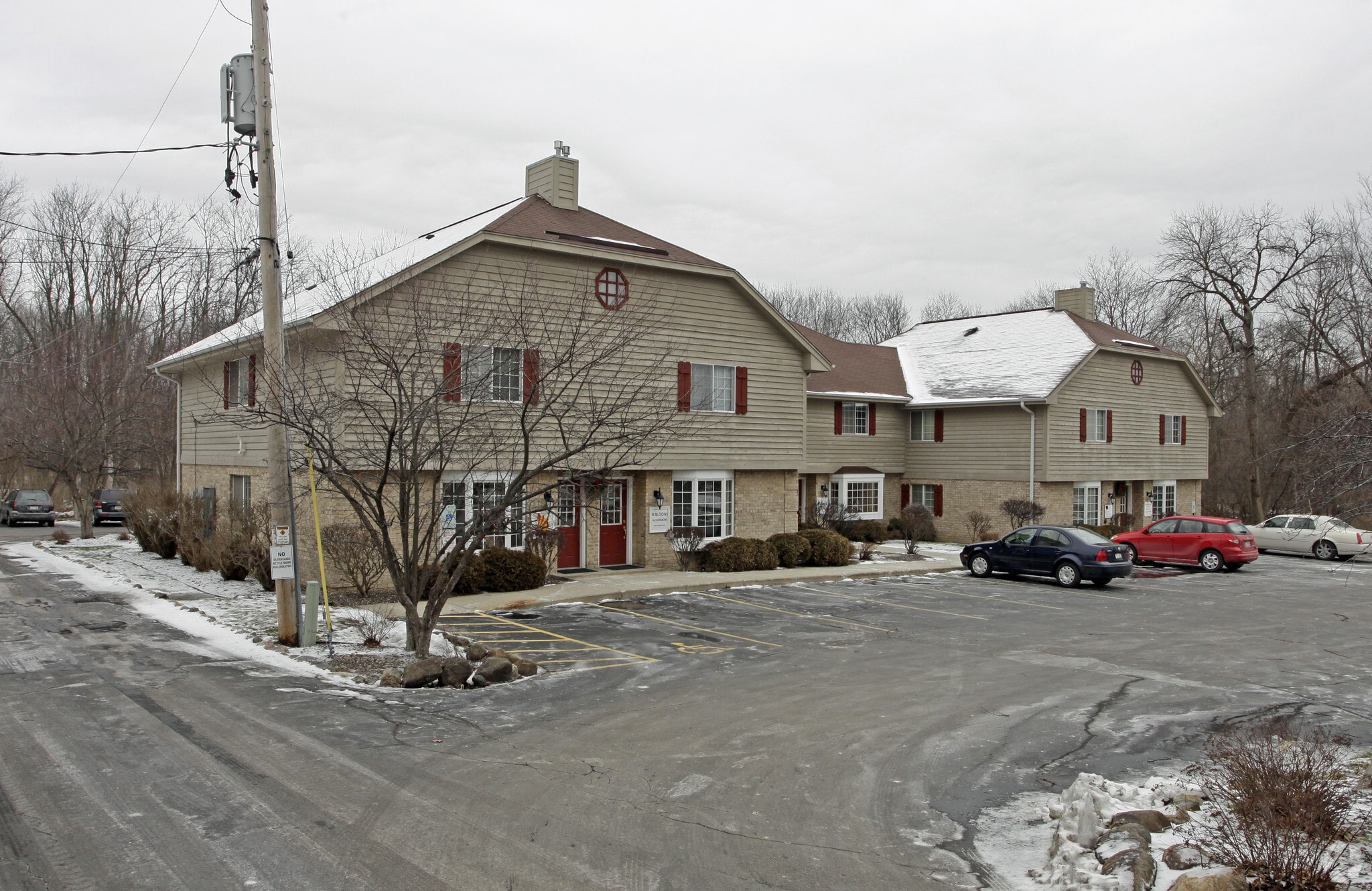 N87W16420 Appleton Ave, Menomonee Falls, WI for lease Building Photo- Image 1 of 5