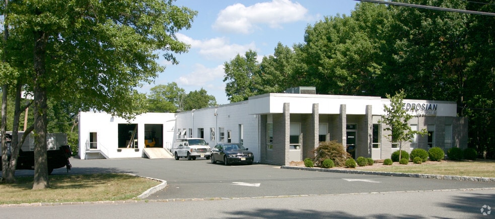 30 Locust Ave, Berkeley Heights, NJ for sale - Primary Photo - Image 1 of 1