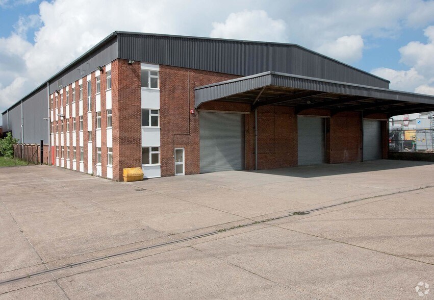 London Colney, St Albans, AL2 1TT