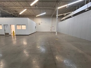 10949 E Peakview Ave, Englewood, CO for lease Interior Photo- Image 1 of 4