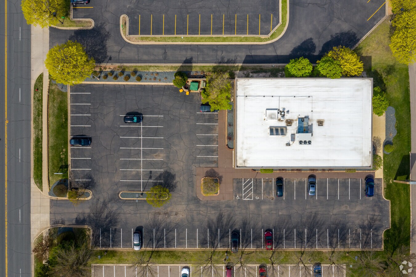 1260 Yankee Doodle Rd, Eagan, MN 55121