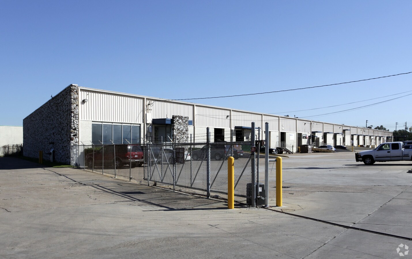 59905998 Griggs Rd, Houston, TX 77023