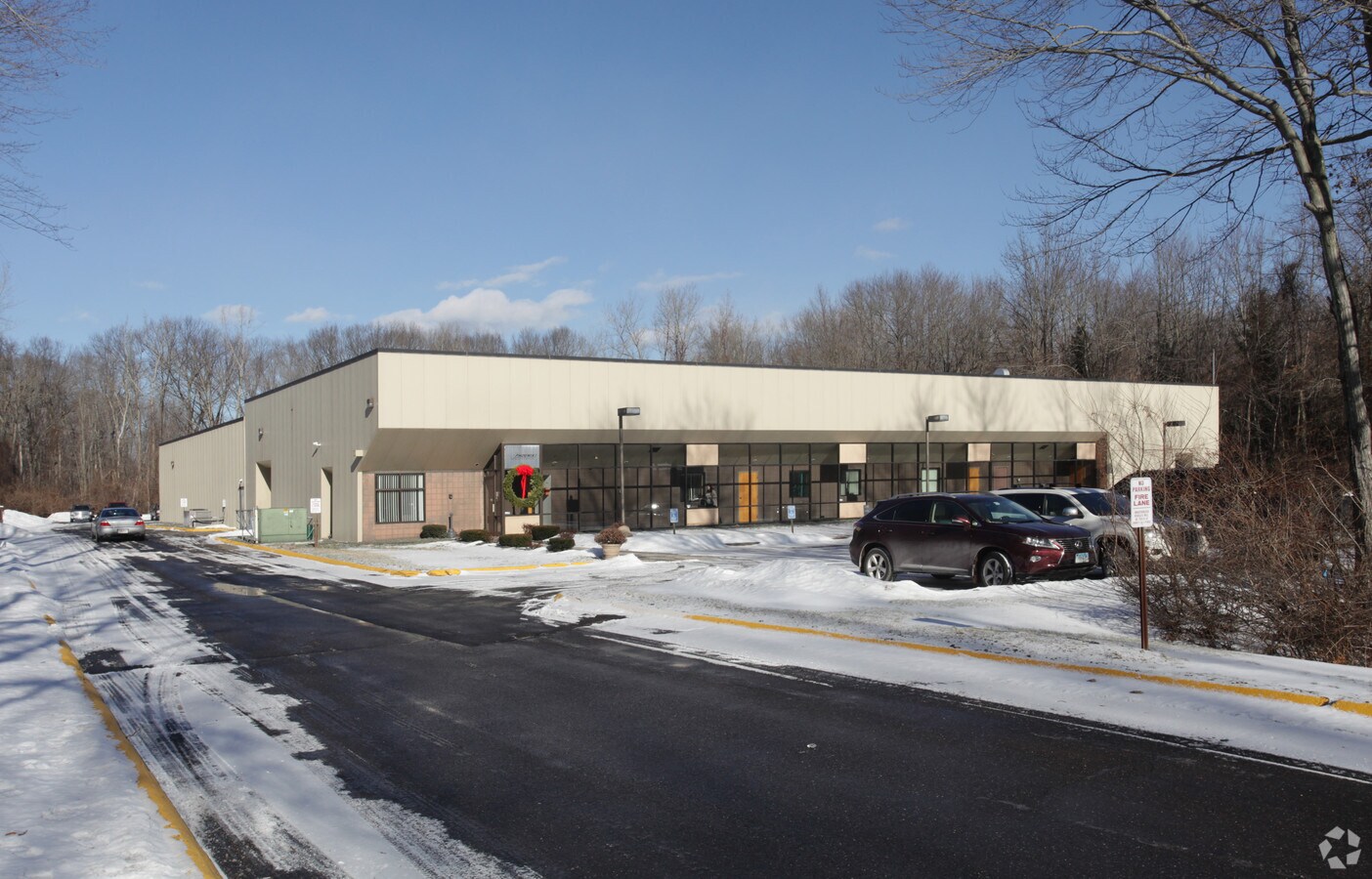 176 South Rd, Enfield, CT 06082