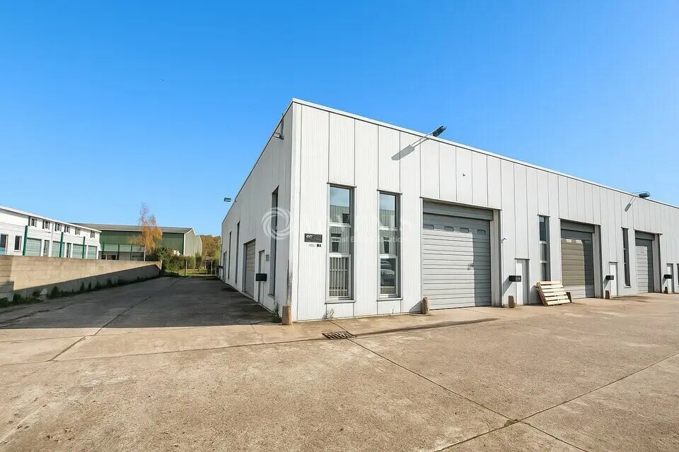 Flex in SAINT-OUEN-L'AUMONE for lease Building Photo- Image 1 of 10