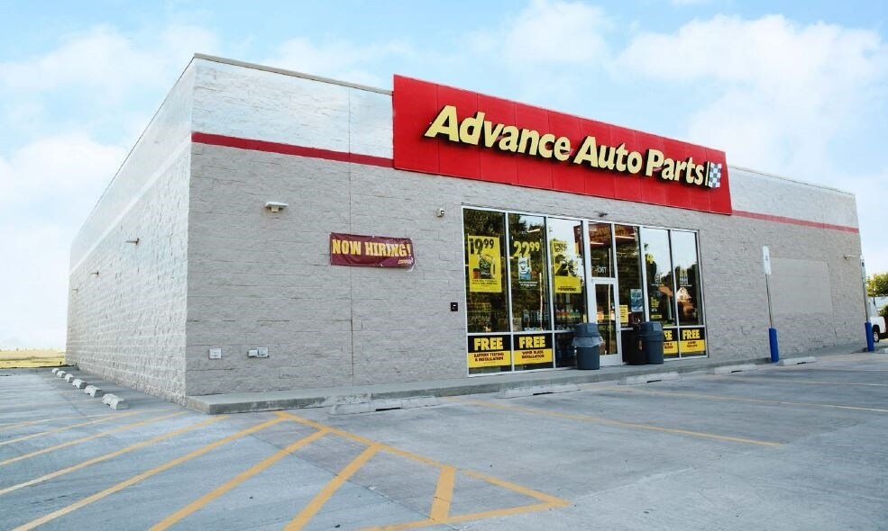 1367 S Main Ave, Sioux Center, IA for sale Primary Photo- Image 1 of 1