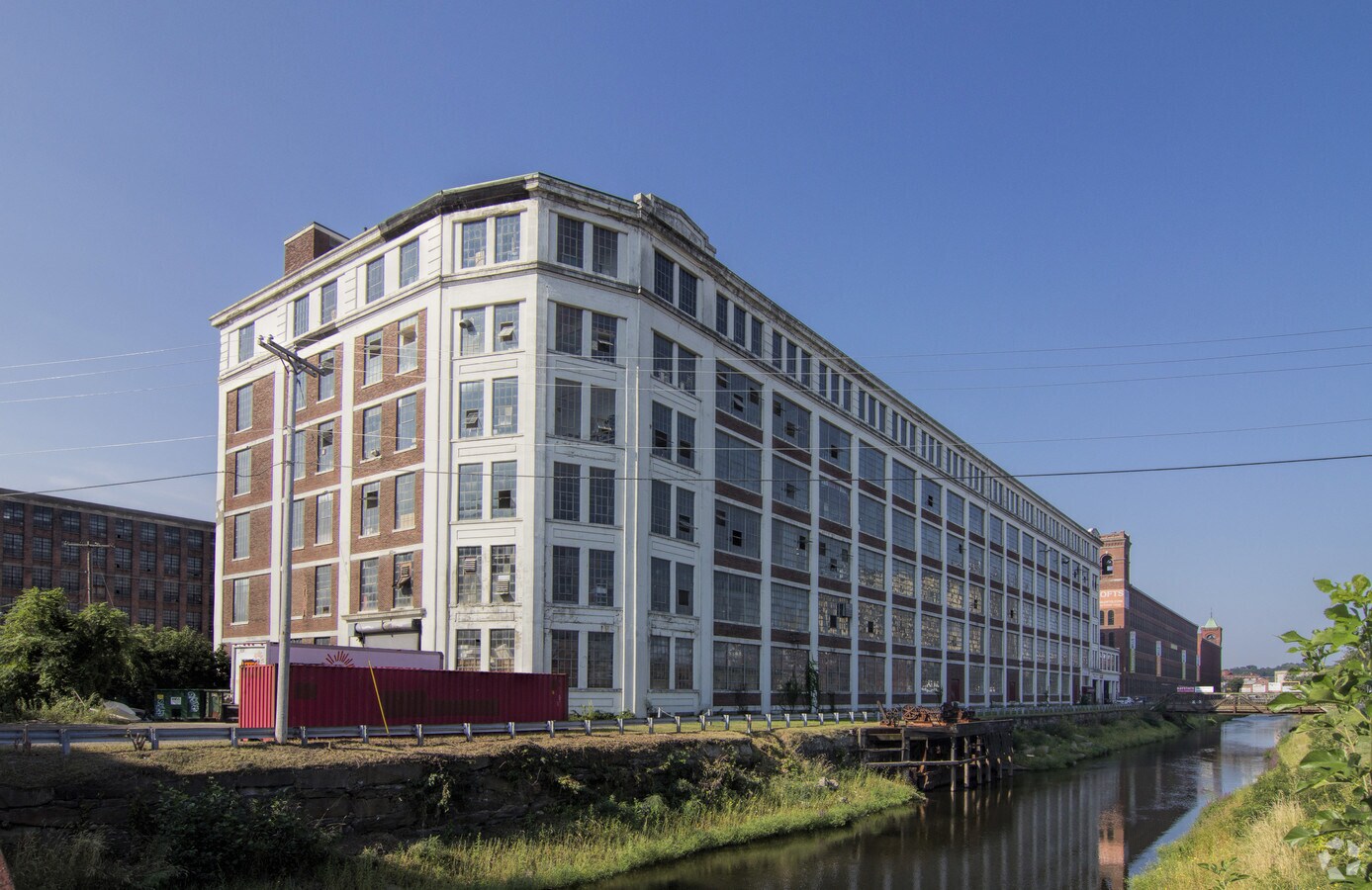 250 Canal St, Lawrence, MA 01840