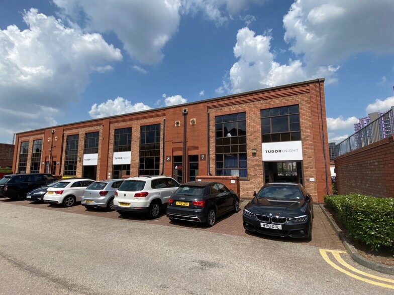 380 Chester Rd, Manchester for lease - Primary Photo - Image 1 of 2
