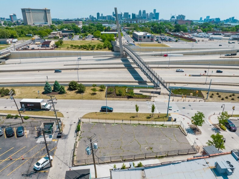 Prime Land / Mexicantown / Corktown portfolio of 2 properties for sale on LoopNet.com - Building Photo - Image 3 of 7