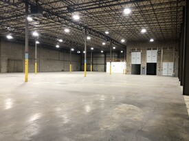 3841-3865 Swanson Ct, Gurnee IL - Warehouse