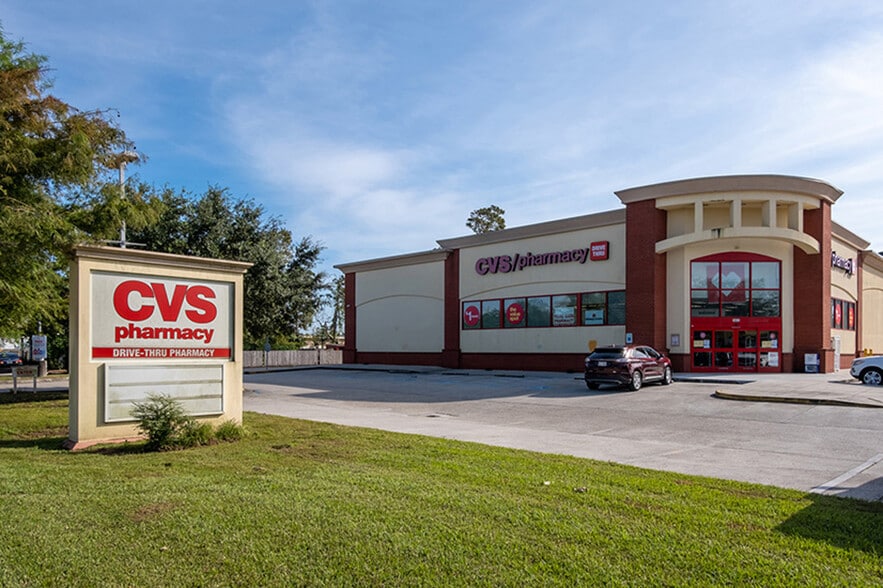 3621 Gen De Gaulle Dr, New Orleans, LA for sale - Building Photo - Image 2 of 10