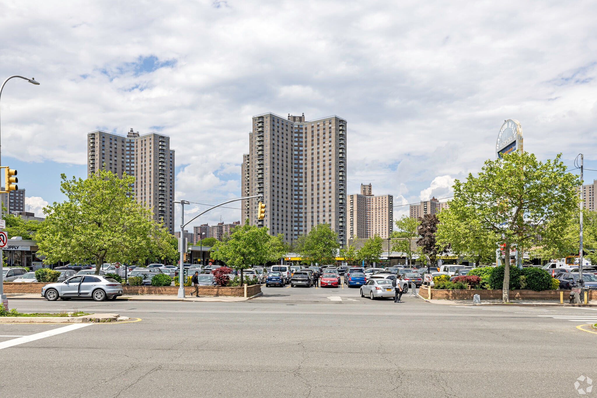 2031-2093 Bartow Ave, Bronx, NY for sale Primary Photo- Image 1 of 1