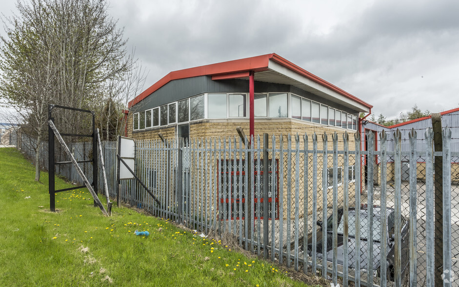 21 Commondale Way, Bradford for sale - Primary Photo - Image 1 of 1