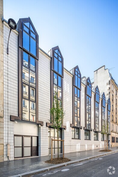 16-18 Rue Dubrunfaut, Paris for lease - Building Photo - Image 2 of 2