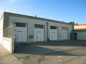 7309 Clybourn Ave, Sun Valley, CA for lease Building Photo- Image 2 of 8