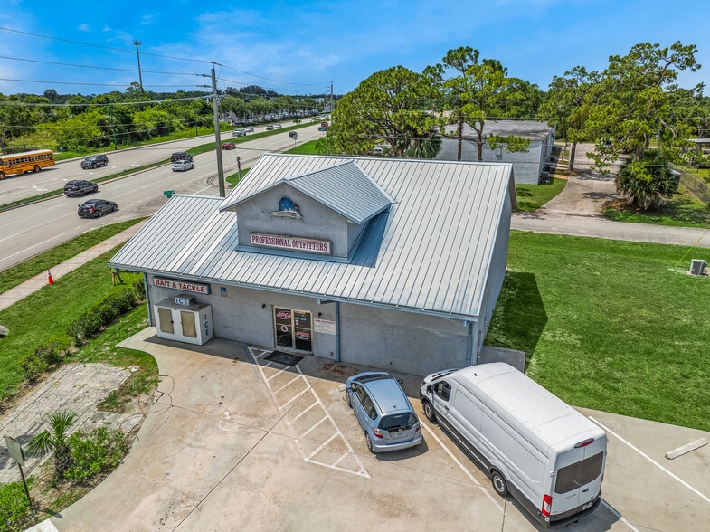 1204 S US 1, Vero Beach, FL for sale - Primary Photo - Image 1 of 22