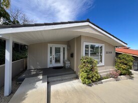 22315 Mulholland Hwy, Calabasas CA - Office Space