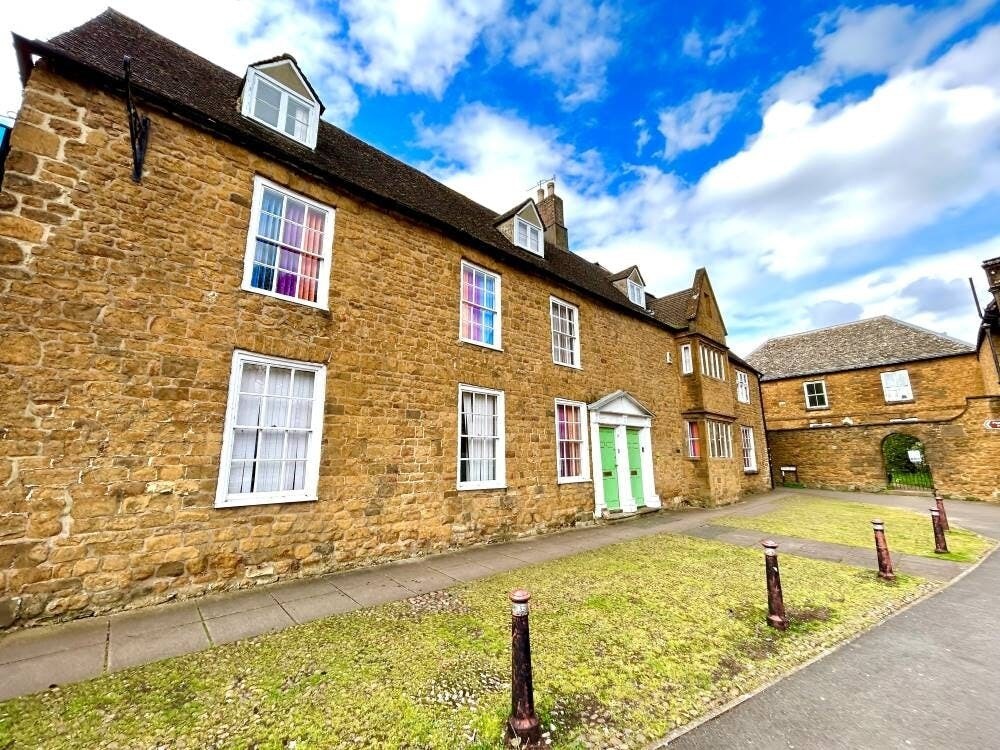 21 Horsefair, Banbury for sale Building Photo- Image 1 of 34