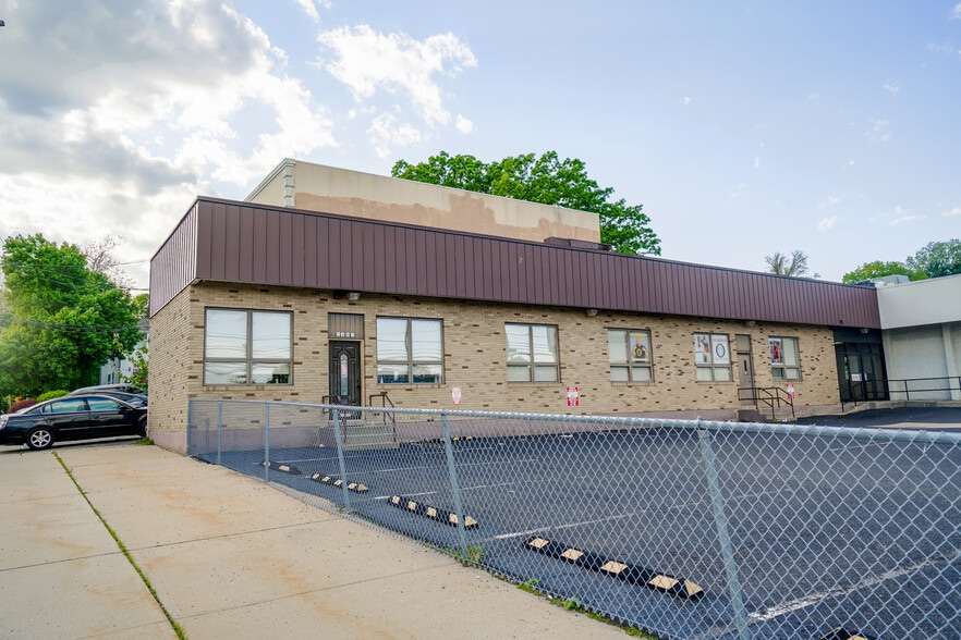 1361 Hylan Blvd, Staten Island, NY for sale - Building Photo - Image 1 of 1