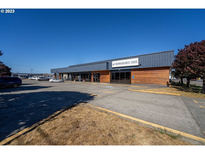 990 S 2nd St, Coos Bay, OR for sale - Primary Photo - Image 1 of 1