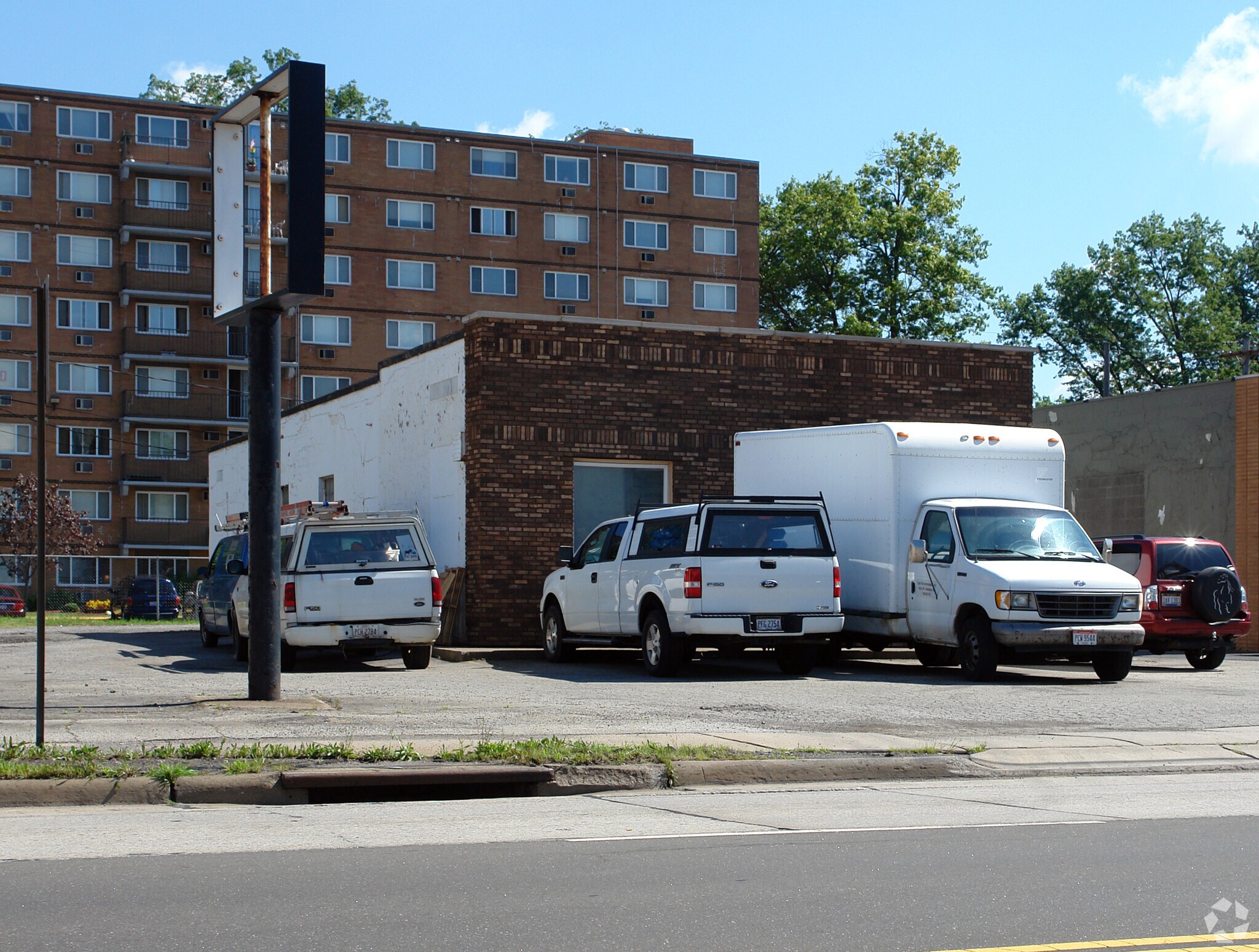 2681 Youngstown Rd SE, Warren, OH for sale Primary Photo- Image 1 of 1