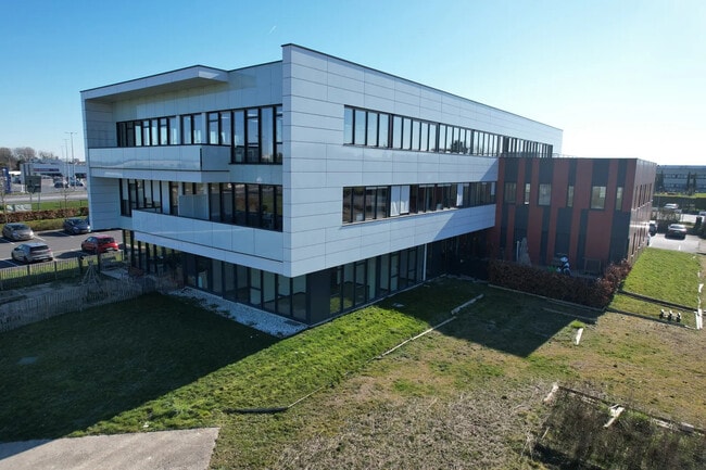 Location Bureaux 54 m² à 482 m²