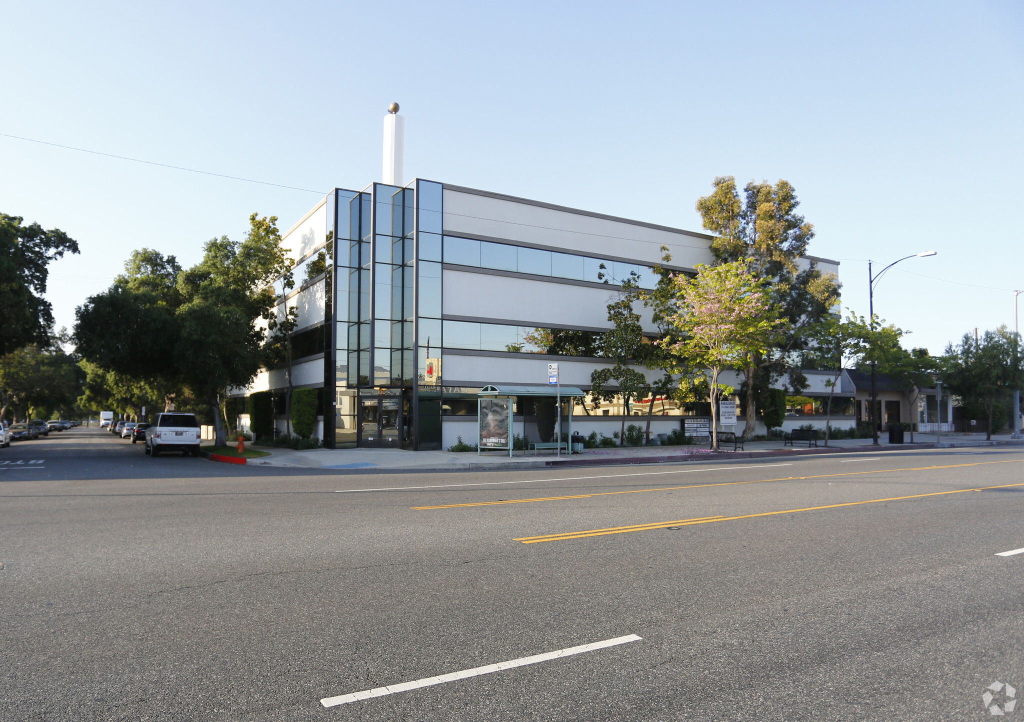 3100 W Burbank Blvd, Burbank, CA for lease Primary Photo- Image 1 of 2