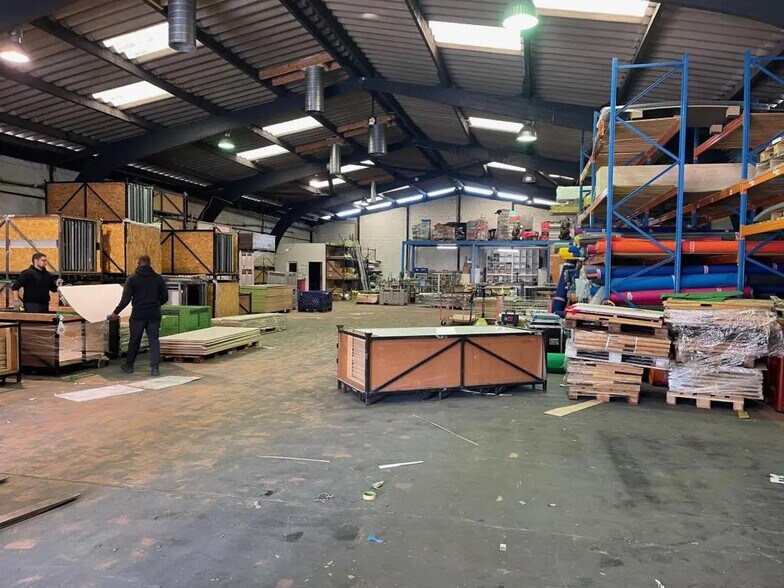 Office in Vendargues for lease - Building Photo - Image 2 of 9