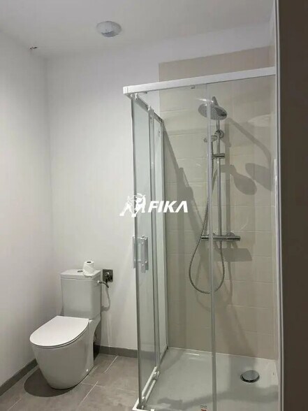 Flex in Bordeaux for sale - Building Photo - Image 3 of 9