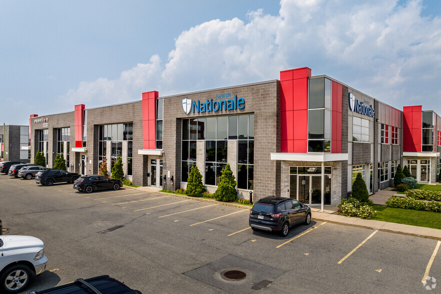 4593-4645 Rue Louis-B.-Mayer, Laval, QC for lease - Primary Photo - Image 1 of 7