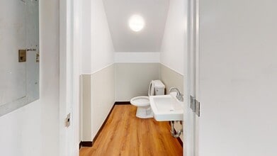 681 Broadway, Brooklyn, NY for lease Interior Photo- Image 2 of 4