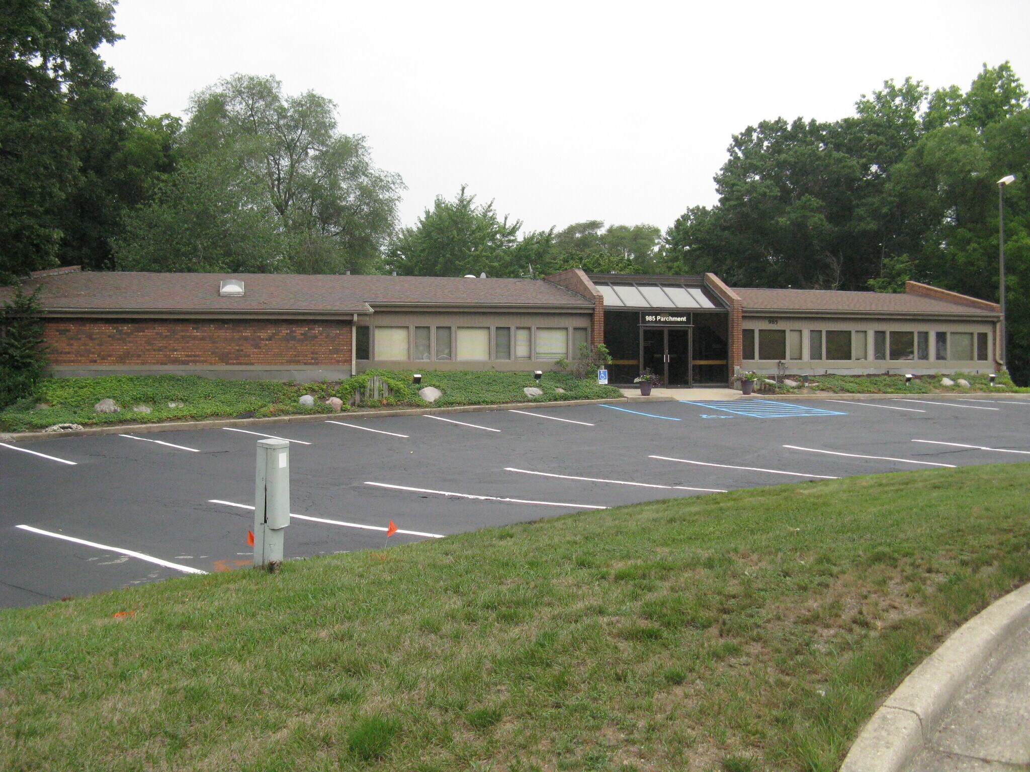 985 Parchment Dr SE, Grand Rapids, MI for sale Building Photo- Image 1 of 1