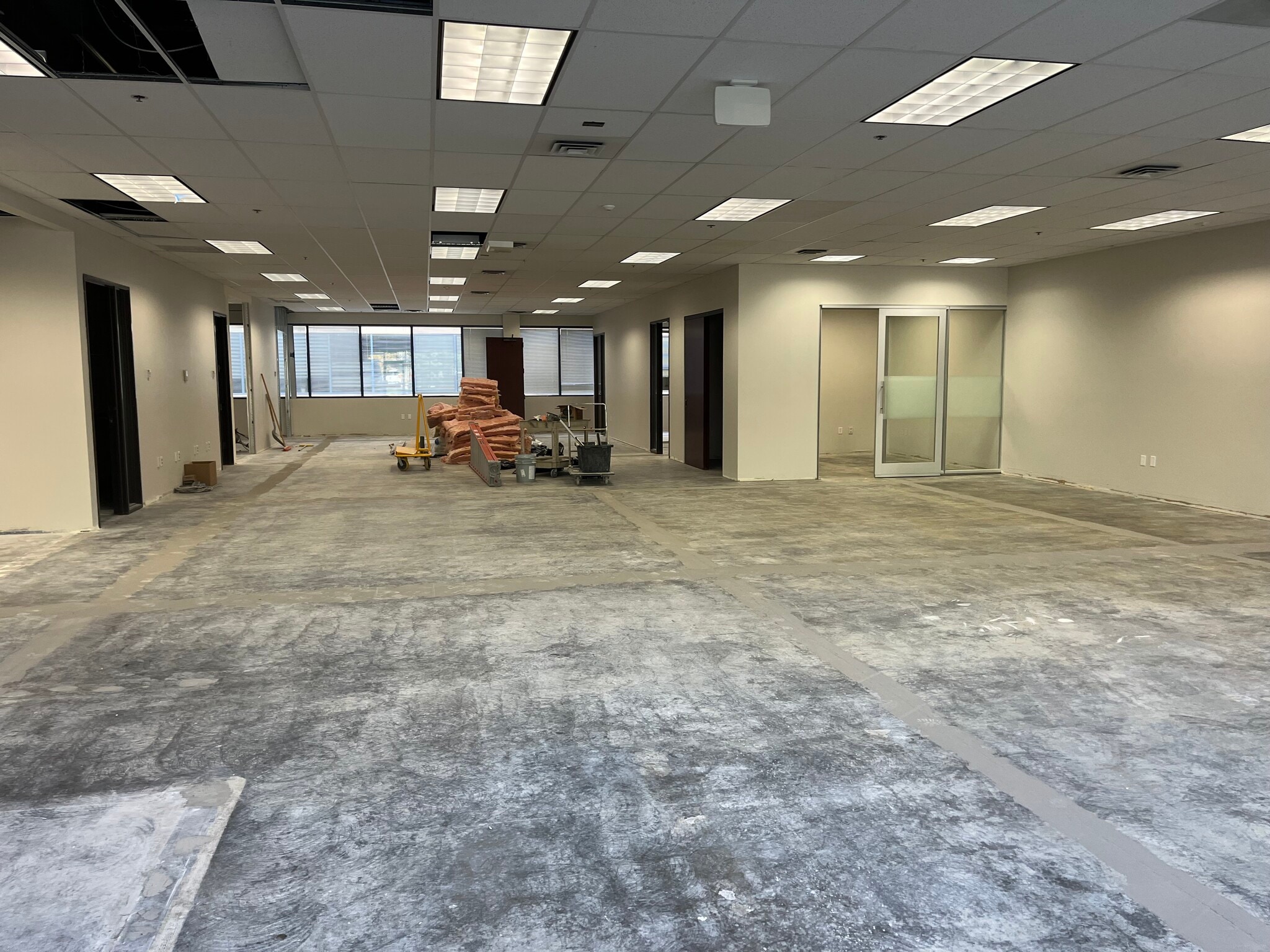 3511-3579 E Overland Rd, Meridian, ID for lease Interior Photo- Image 1 of 7
