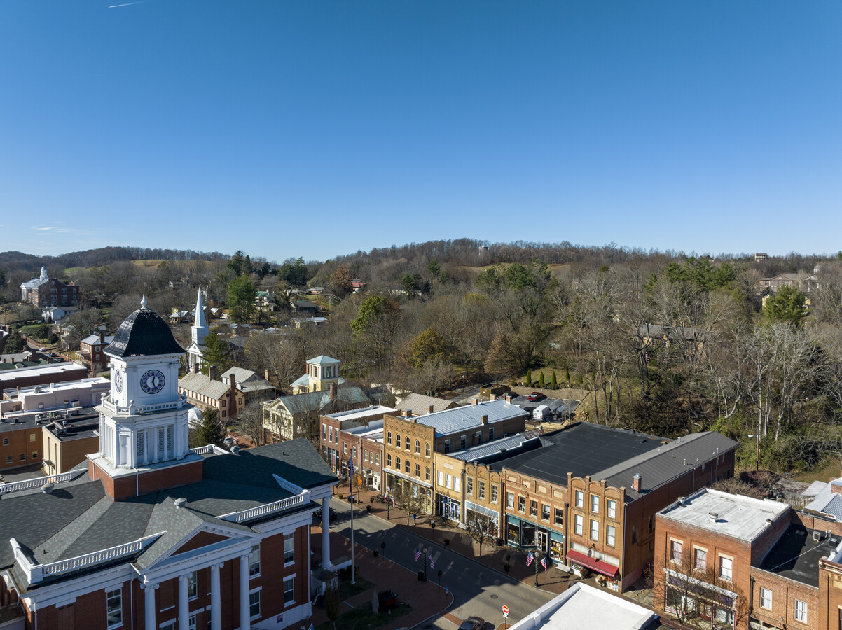 107 E Main St, Jonesborough, TN 37659 | LoopNet