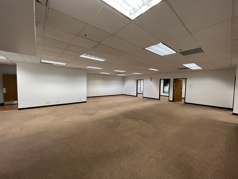 13171 Telfair Ave, Sylmar, CA for lease - Interior Photo - Image 3 of 4