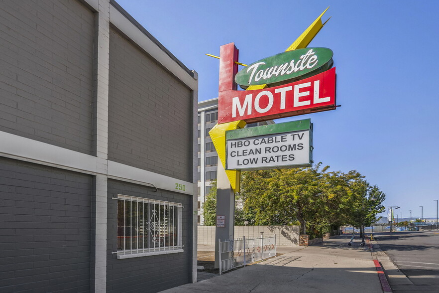 250 W Commercial Row, Reno, NV for sale - Building Photo - Image 2 of 9