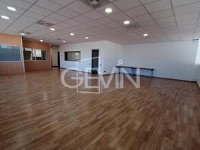 Office in Santa Perpètua de Mogoda, Barcelona for lease Interior Photo- Image 1 of 13